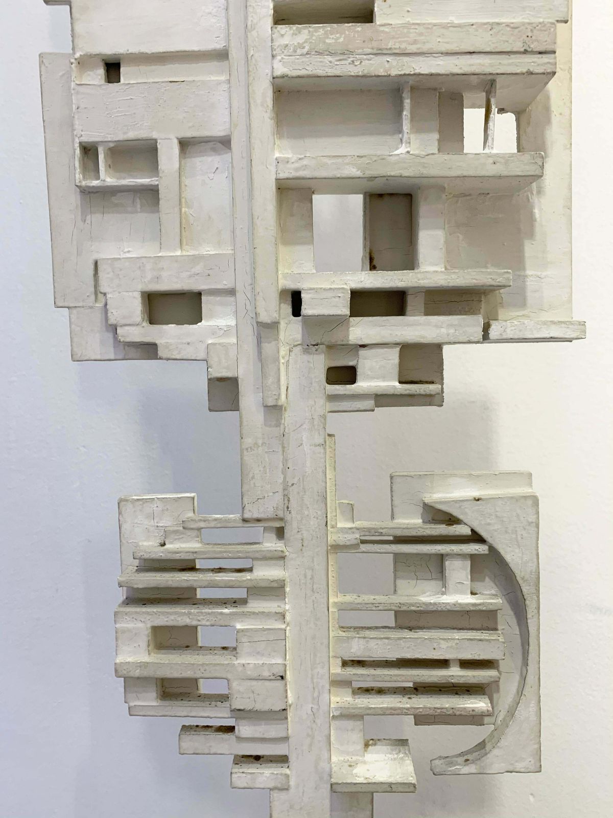 Mid Century White Wood Totem Sculpture By André Pailler, France 1970s photo vinterior