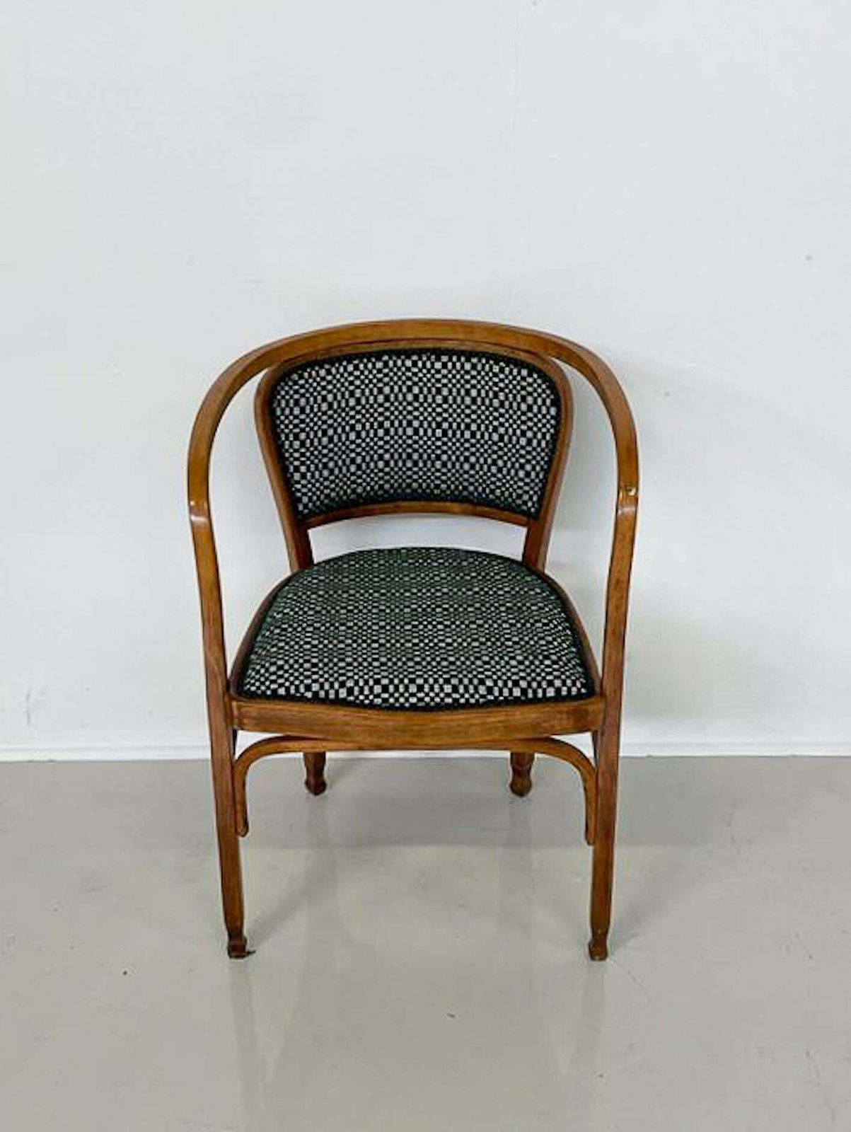 N° 715 Gustav Siegel Armchair For Kohn, Fabric And Wood, Austria, 1900s photo 956.0