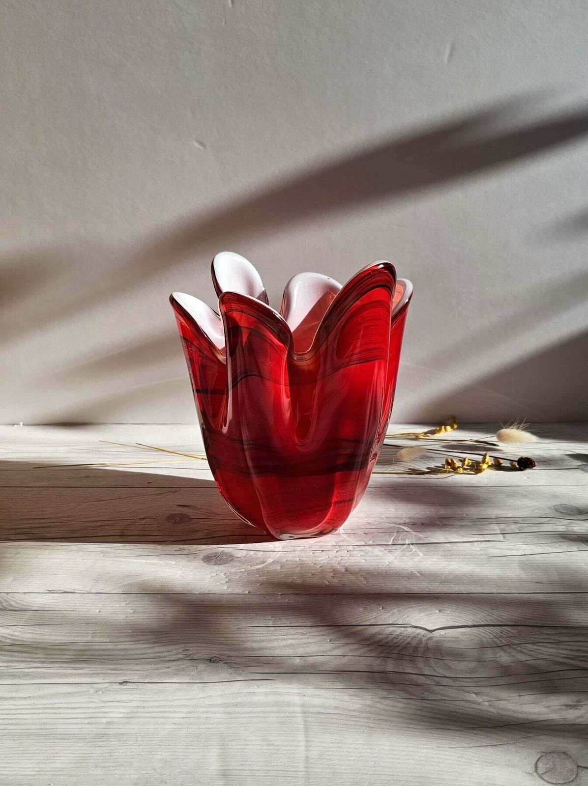 Hokuyo Glassworks, Scarlet Striped 6 Lobed Cased Anemone Fazzoletto Vase, 1960s 70s, Japanese photo for sale