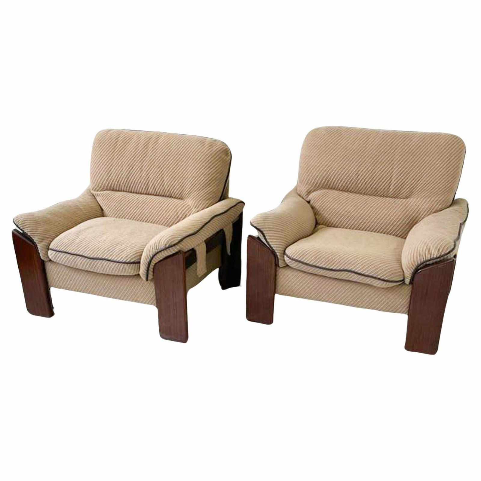 Mid Century Modern Pair Of Armchairs By Sapporo For Mobil Girgi, 1970s