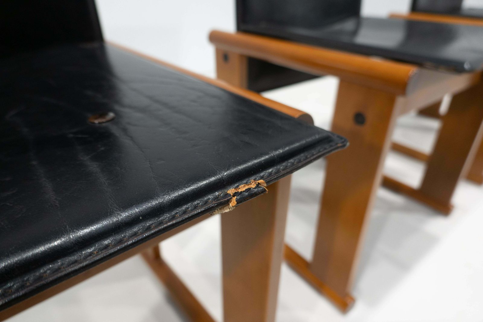 Mid Century Modern Set Of 4 Chairs By Afra And Tobia Scarpa, Italy, 1960s photo vinterior