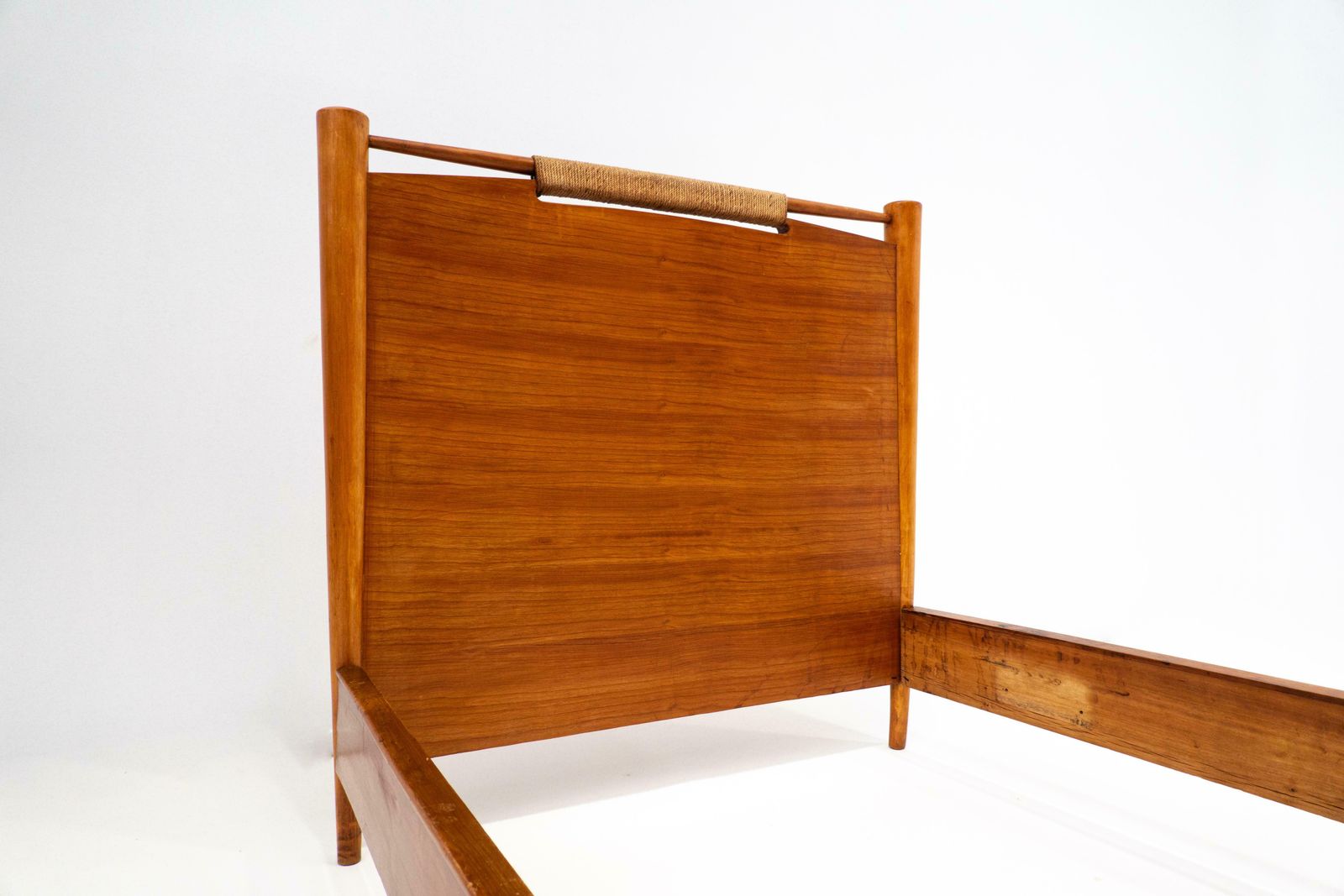 photo for sale Pair Of Beds Attributed To Guglielmo Pecorini, Cherry Wood, Italy, 1940s