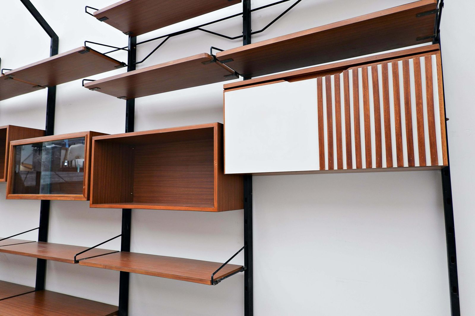 Furniture Mid Century Modern Italian Wall Unit Model ''''Urio'''' By Ico Parisi For Mim, 1960s photo