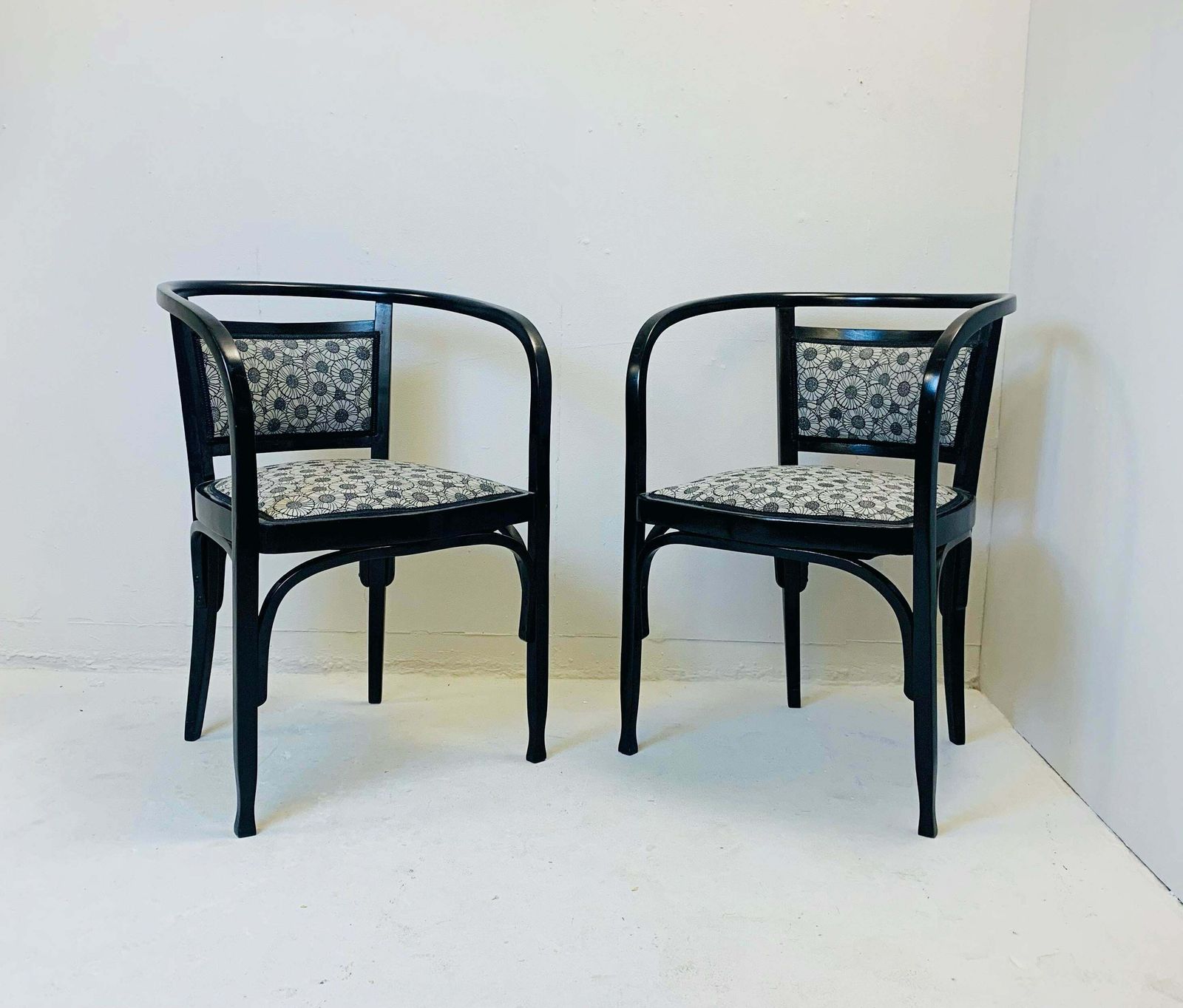 Pair Of Armchairs By Otto Wagner photo furniture