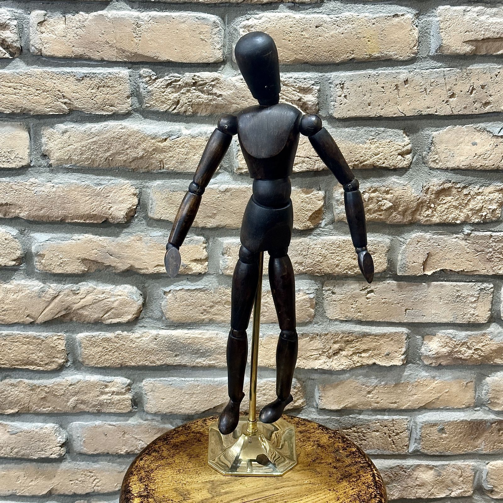 Small Articulated Artist Lay Figure photo furniture
