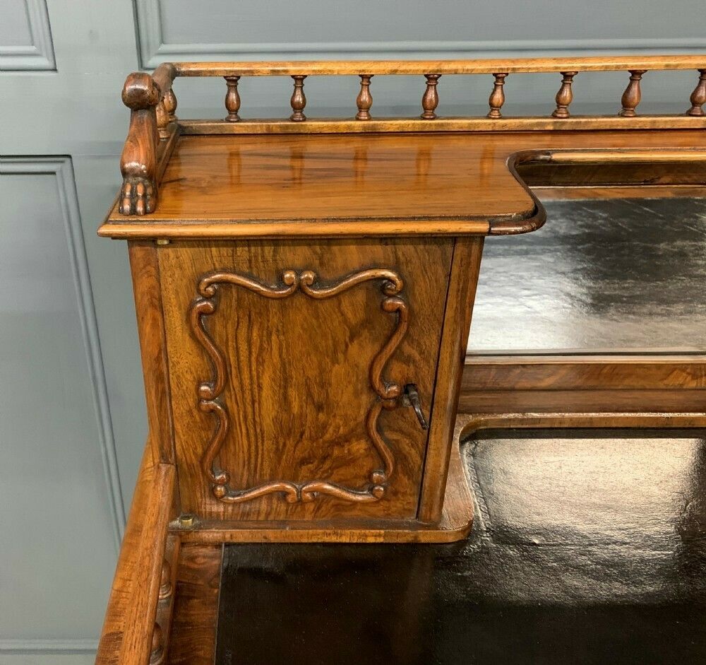photo furniture 19th Century Burr Walnut Bonheur Du Jour