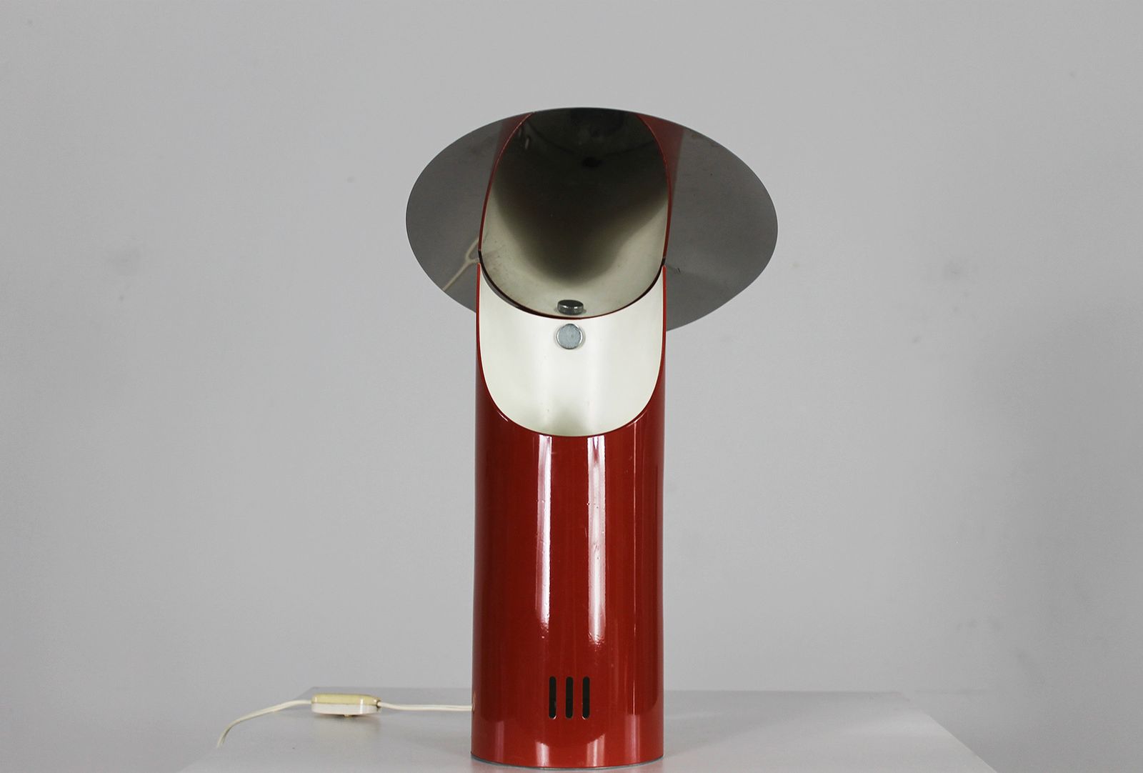 Table Lamp In Red Lacquered Stainless Steel By Studio Set 1970s Italy photo vinterior