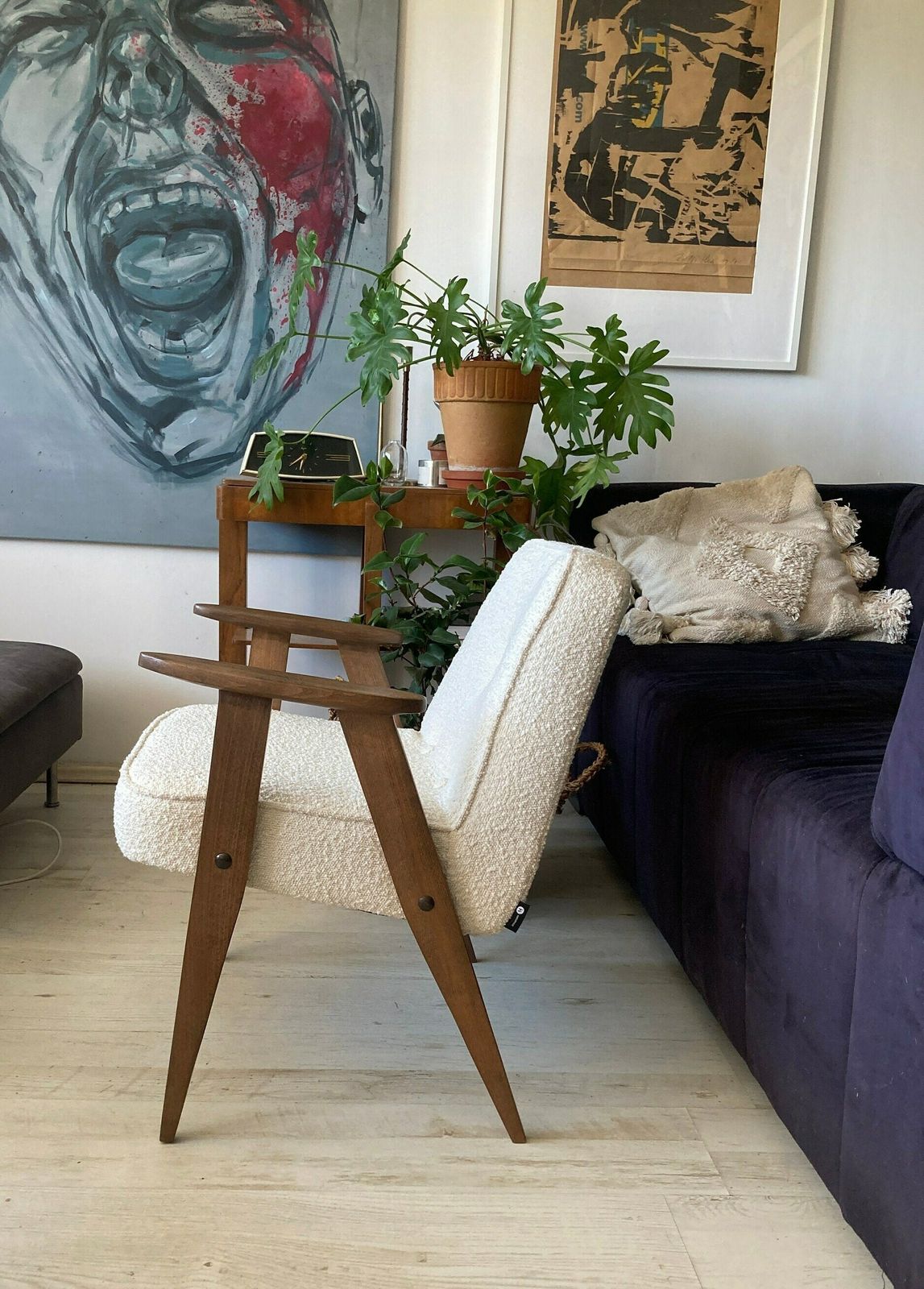 photo furniture Original Polish Mid Century 366 Chair Designed In 1962 By J. Chierowski. Boucle Fabric. Personalization