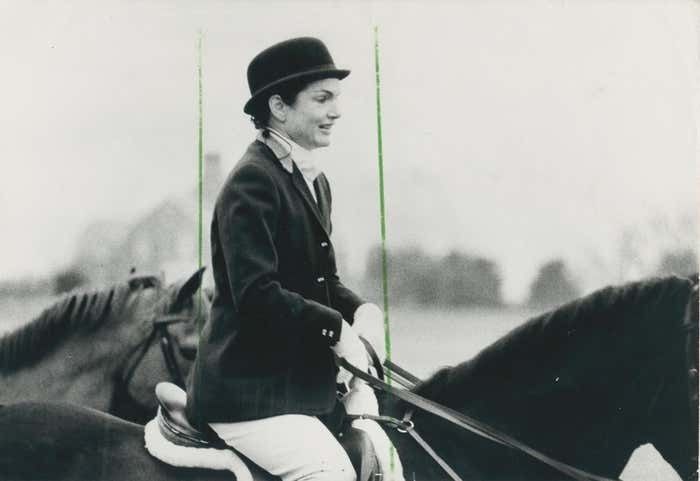 Gökşin Sipahioğlu Jackie Kennedy, Reiter Auf Pferden, Ca. 1970er Jahre