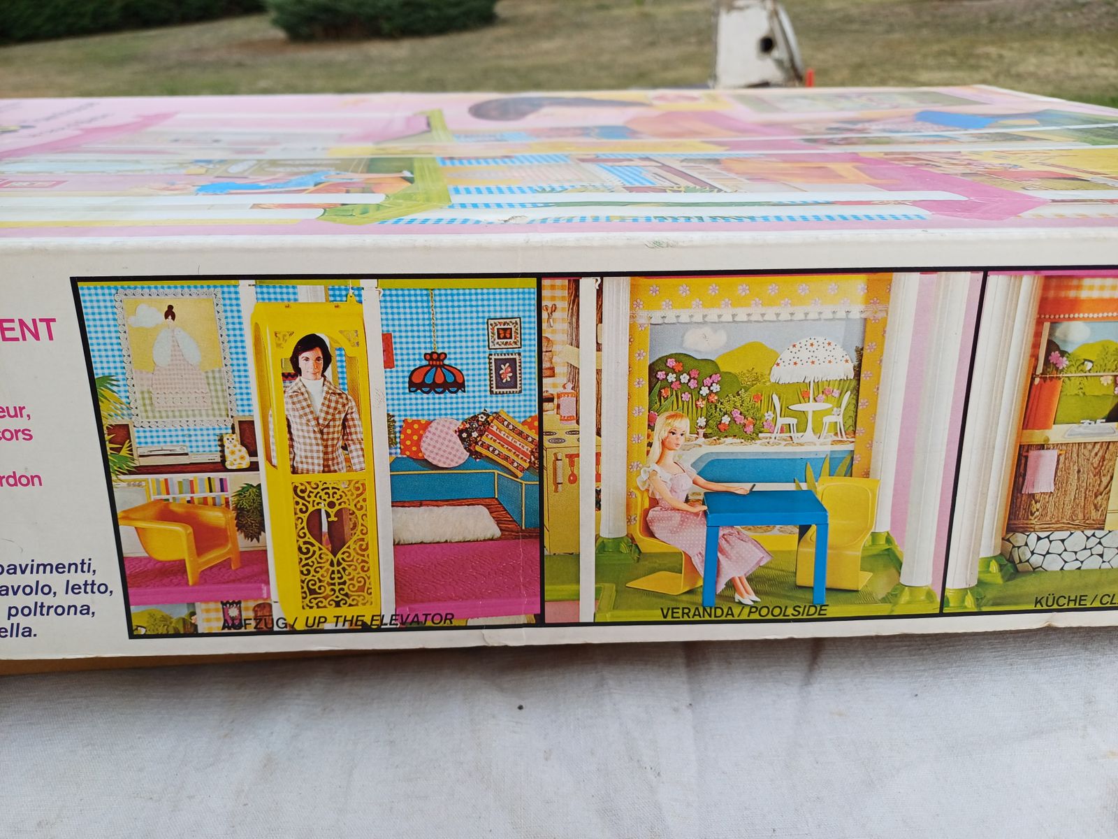 photo furniture Barbie House Mattel, 1970s, Plastic