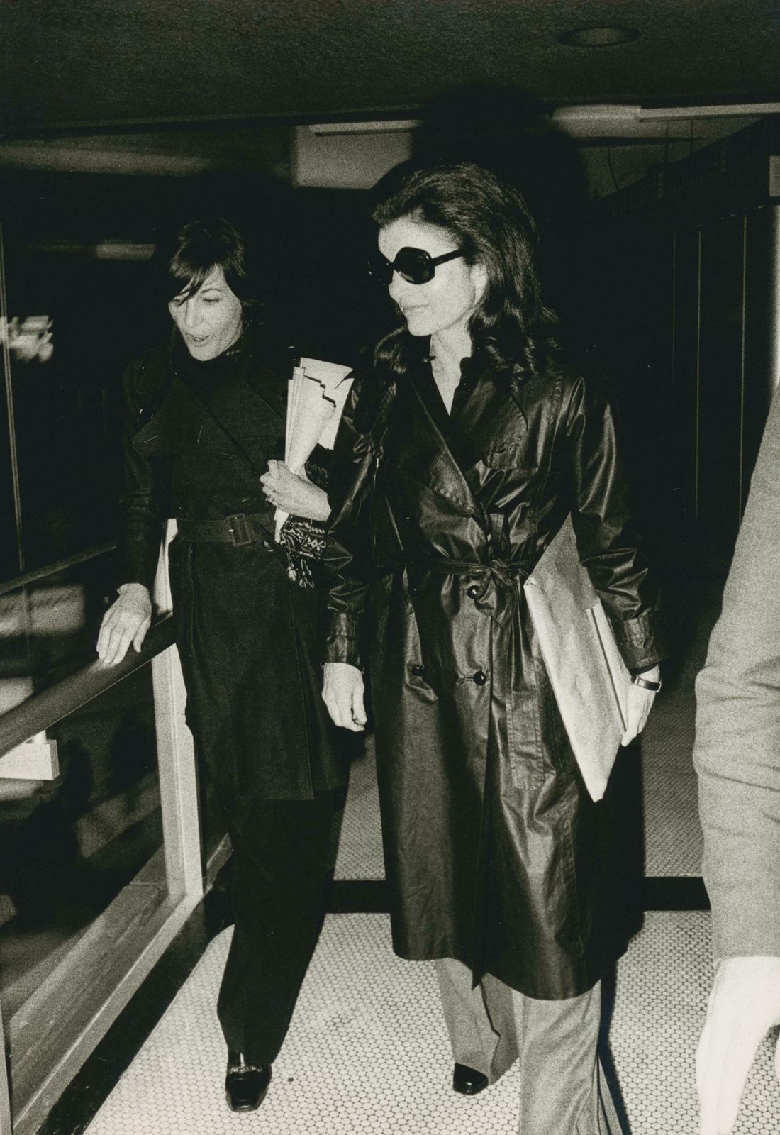 Jean Gabriel Barthelemy Jackie Onassis Verlässt Paris, Frankreich, 1970er Jahre  1970s