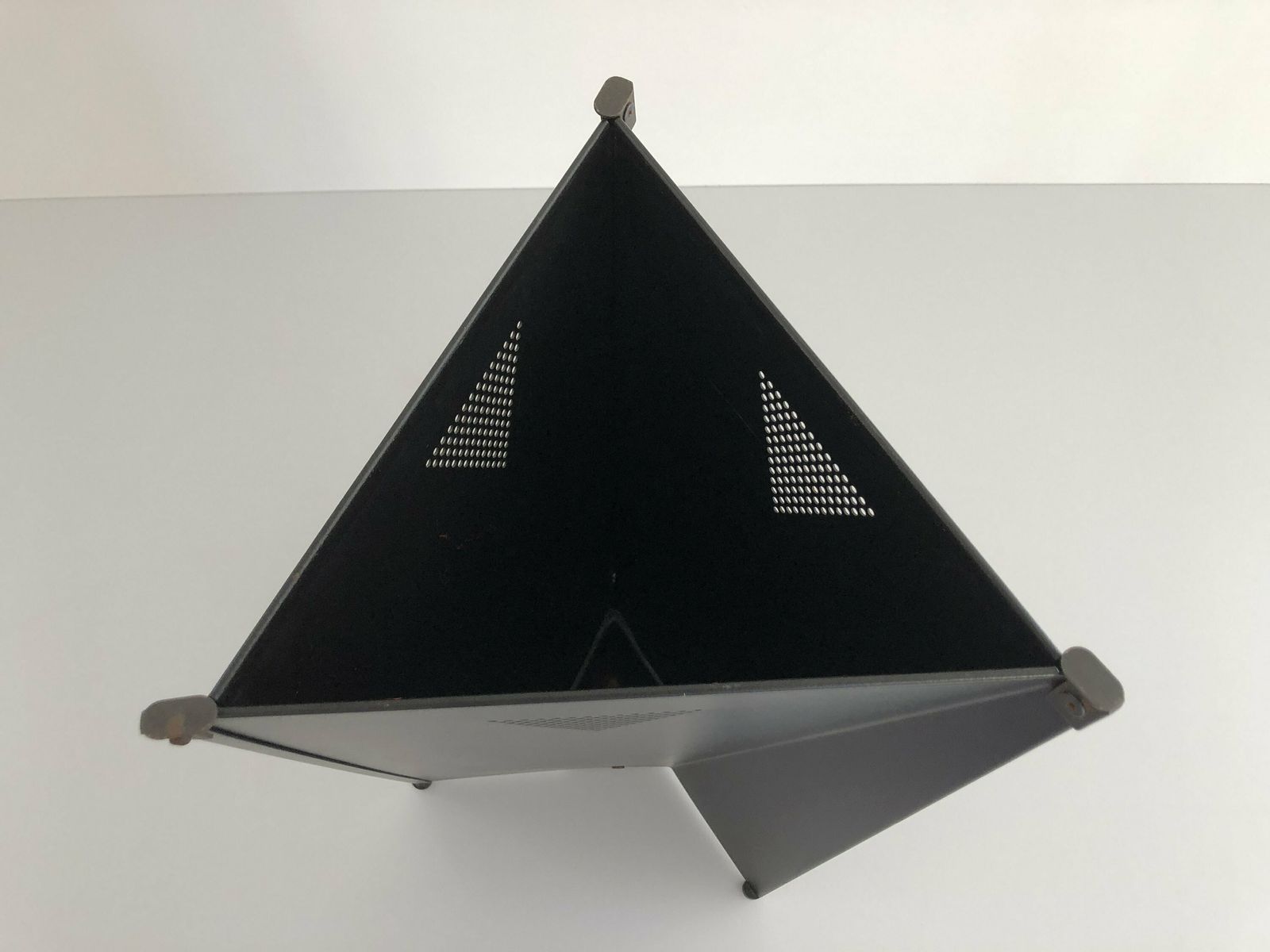 Unusual Geometric Italian Design Heavy Black Metal Large Umbrella Stand By Airon Forme E Funzioni, 1980s, Italy photo 903.0