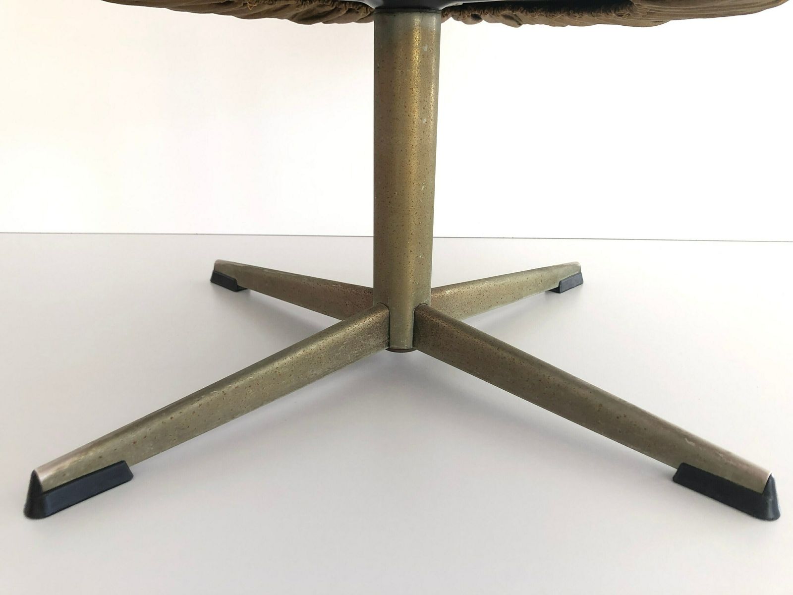 Rare Yellow Green Lux Leather Swivel Stool By Isku, 1960s, Finland photo vintage