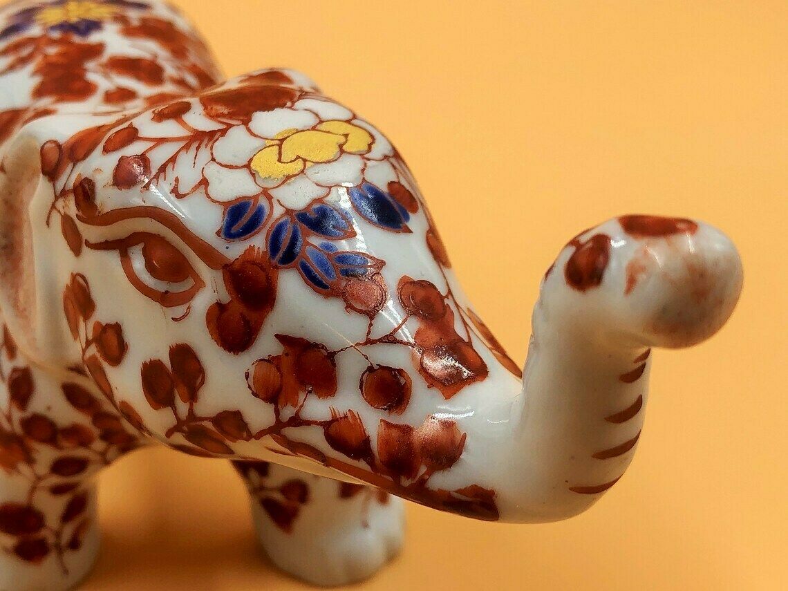Signed Chinese Porcelain Hand Painted Imari Elephant By Yayou Zhen Cang. photo vintage