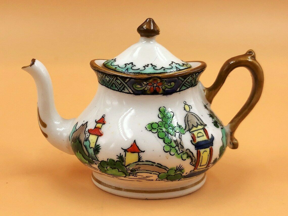 Antique Crown Staffordshire China Chinese Willow / Ye Olde Willow Oriental Pagoda Miniature Cabinet Display Tea Set. 5356. photo vinterior
