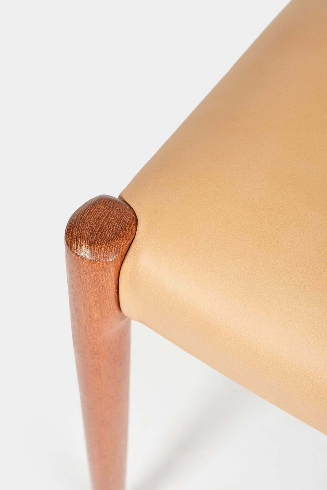 photo vinterior Nils Otto Moeller, 4 Chairs Model 77, Denmark, 60s