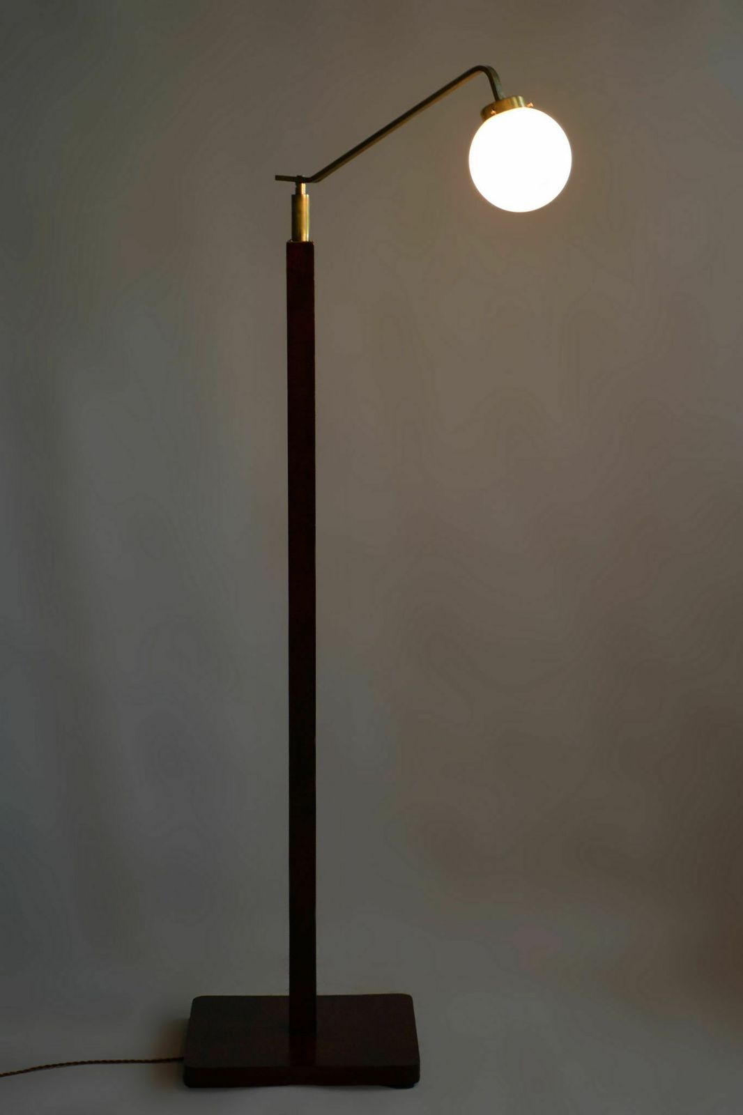 Restored Art Deco Floor Lamp, Walnut, Brass, New Electrification, Czech, 1930s photo vinterior