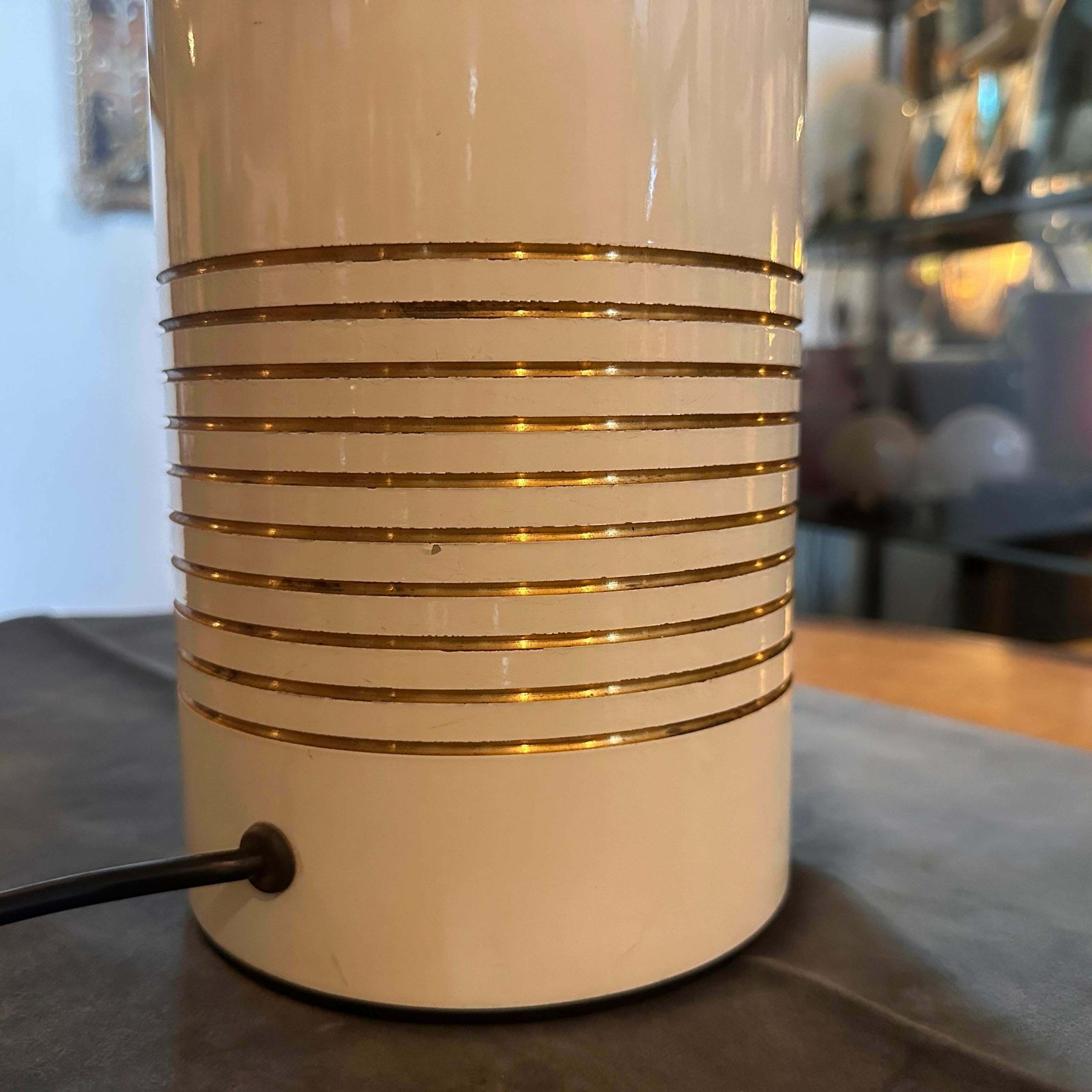 1970s High Quality Mid Century Ivory And Gold Painted Metal Italian Table Lamp £712.41 photo vinterior