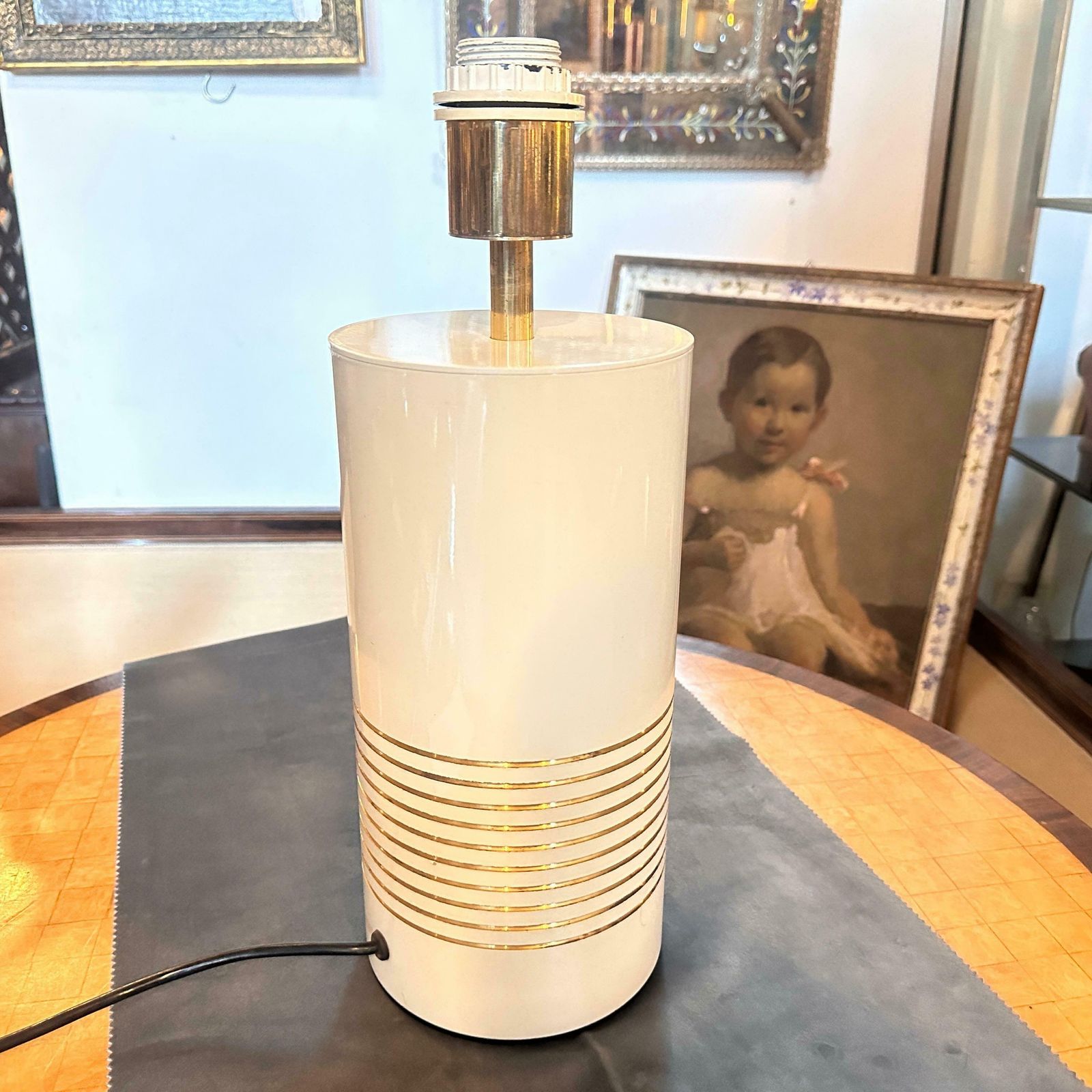1970s High Quality Mid Century Ivory And Gold Painted Metal Italian Table Lamp £712.41 photo vintage