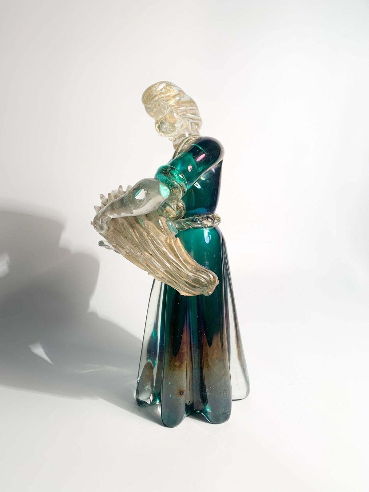 photo vinterior Iridescent Murano Glass Sculpture With Gold Leaves By Archimede Seguso, 1940s