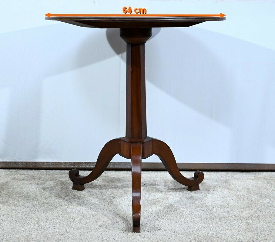 photo buy Small Cuban Mahogany Pedestal Table, Restoration Period – Early 19th Century
