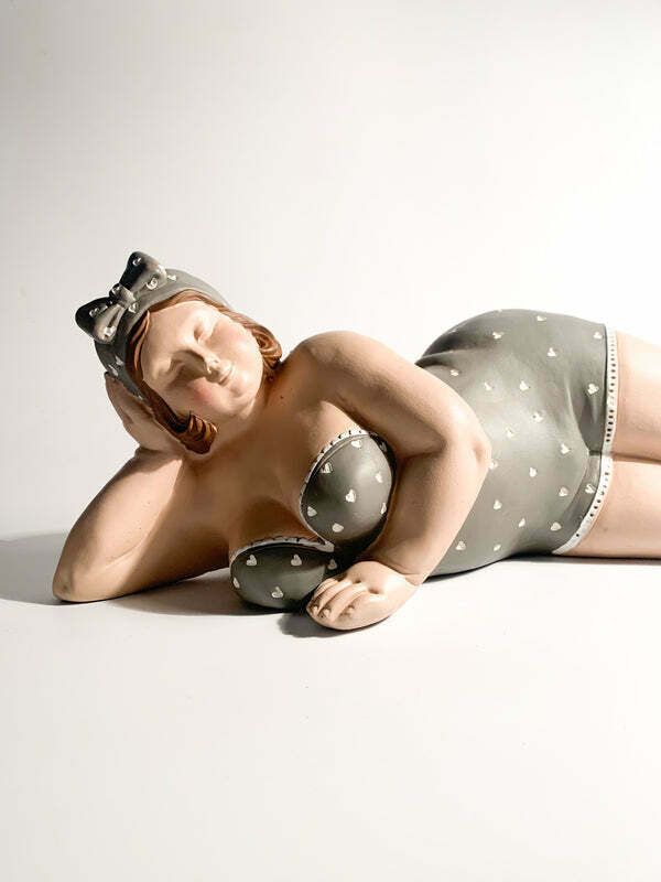 Sculpture Of A Lying Woman Attributed To L'aquilone 2000s photo 311.25