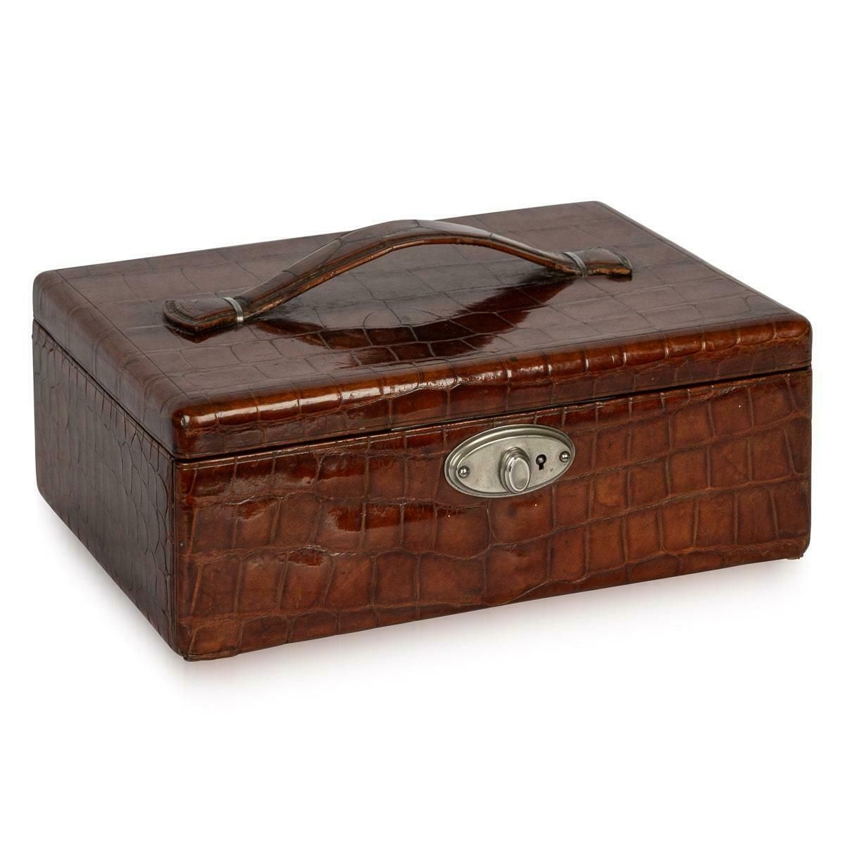 20th Century British Made Crocodile Travel Overnight Vanity Case, C.1900 photo buy