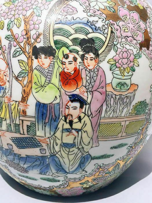 photo furniture Chinese 'Mille Fleur' Large Vase/Jar With People And Lotus Four Panels Pattern
