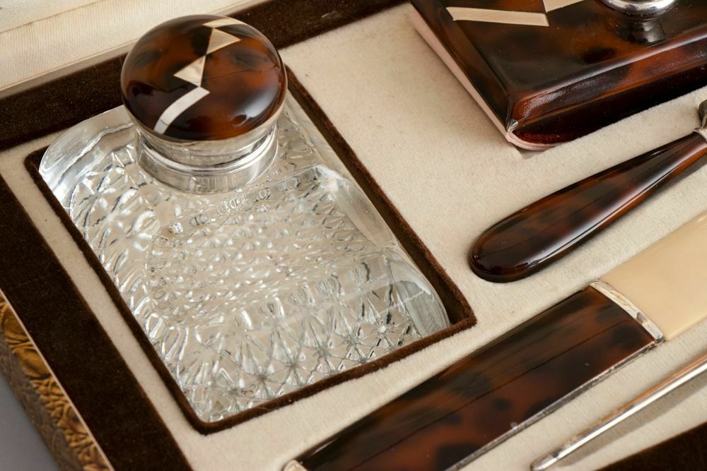 photo vintage French Art Deco Dinanderie Set C.1930