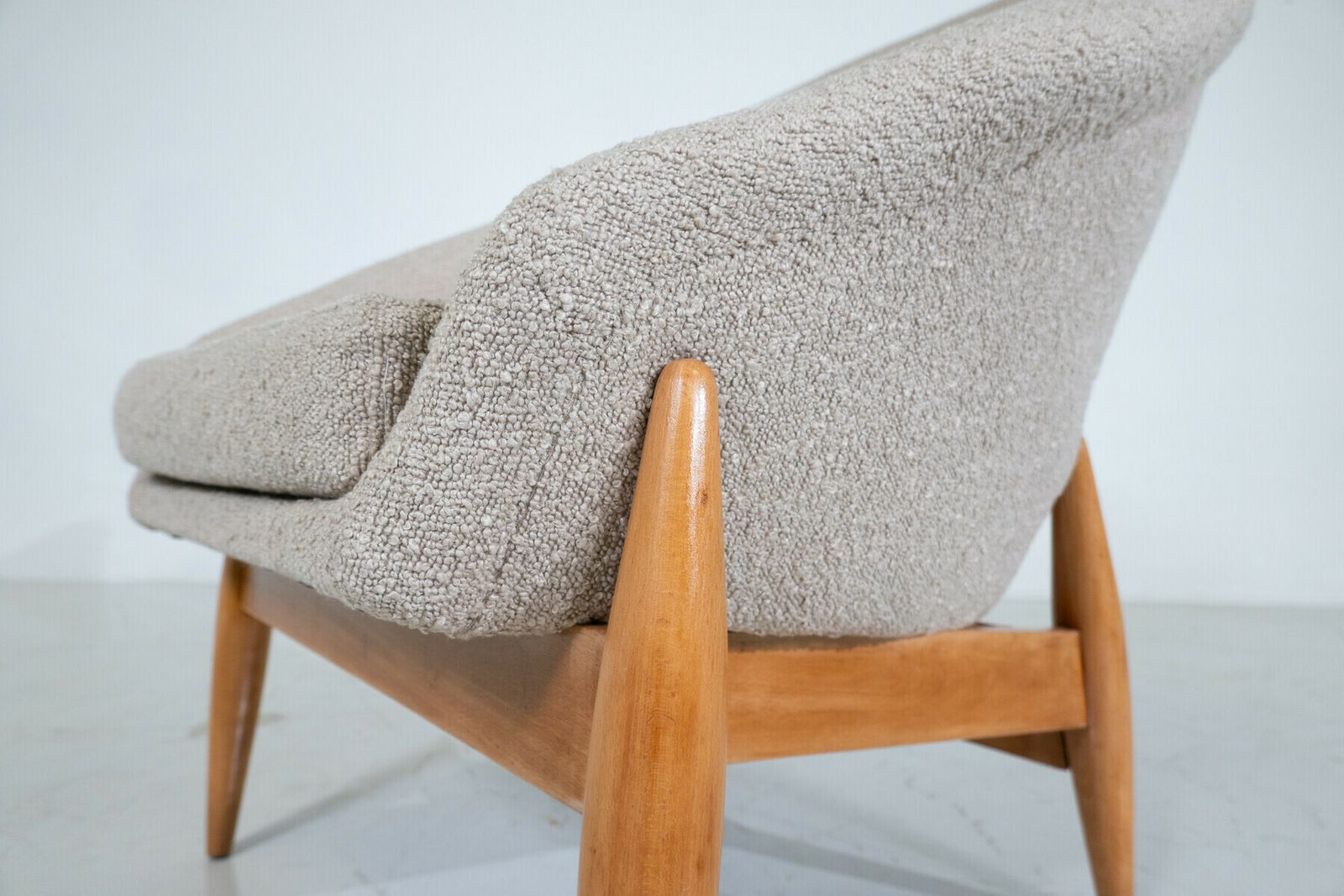 Pair Of Mid Century Modern Beige Fabric Armchairs By Julia Gaubek – Hungary 1950s photo 4800.0