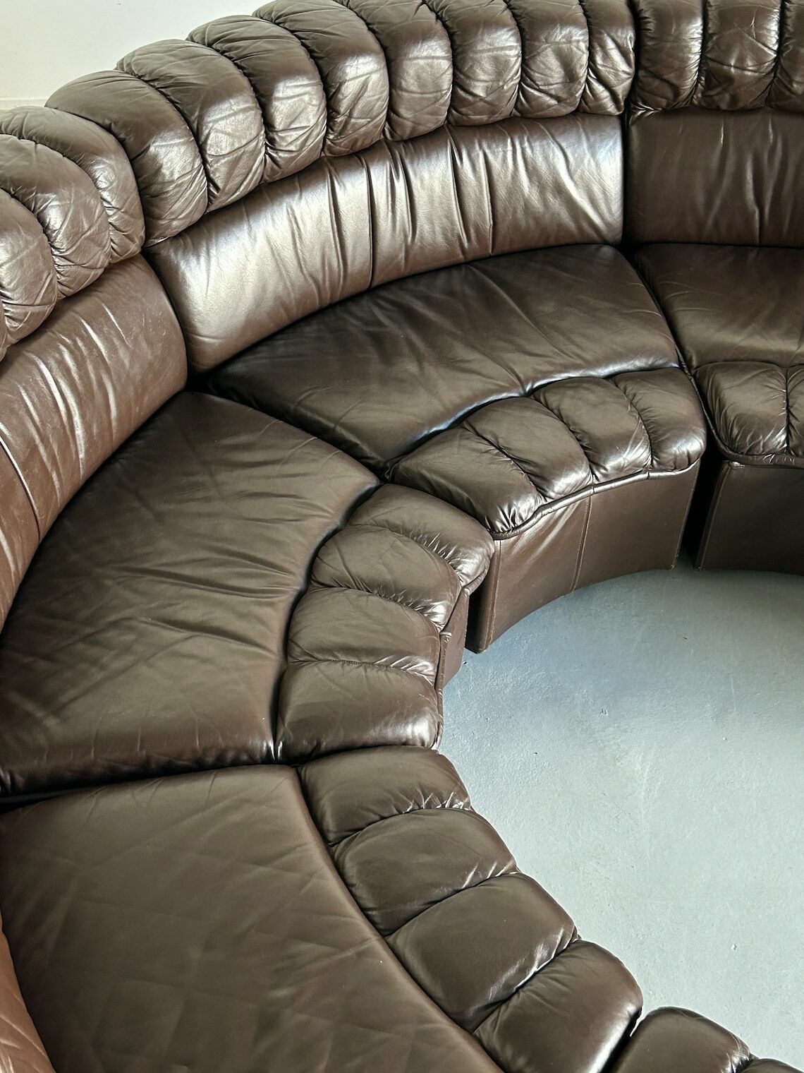 Mid Century Modern Leather Sectional Snake Sofa In The Style Of De Sede Ds 600 Non Stop, 1970s West Germany Modular Seating Set photo vintage