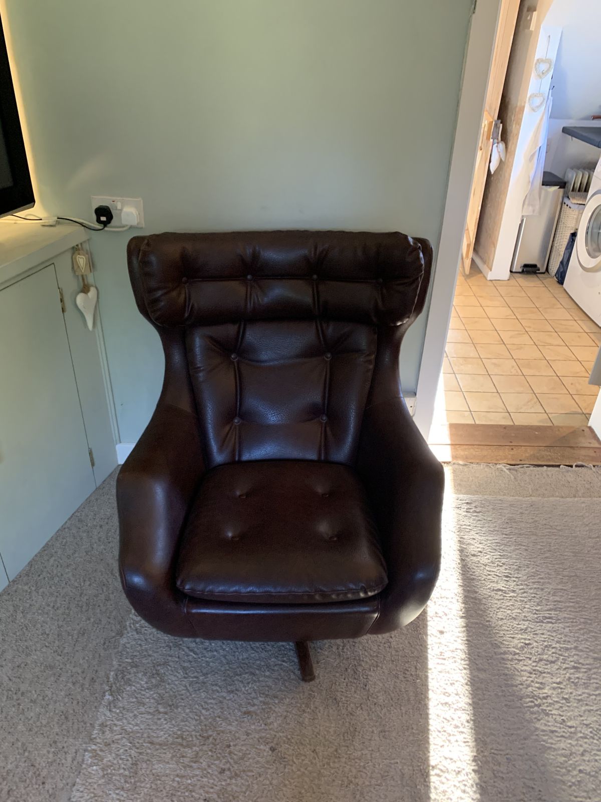 Mid Century Vintage Parker Knoll "Statesman" Swivel Chair 1960's