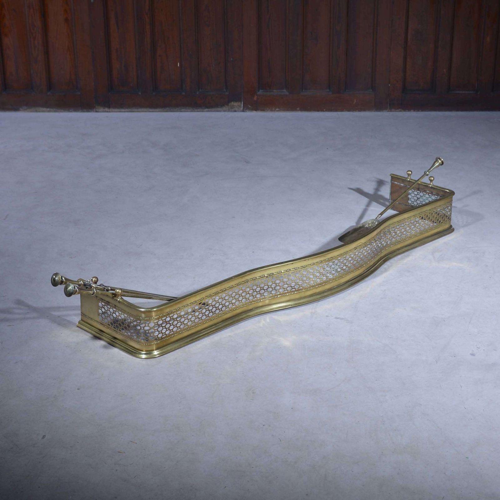 Large Country House Brass Fender photo vintage