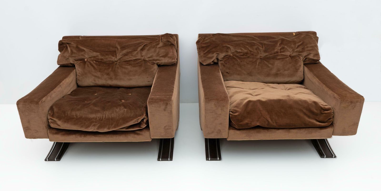 Pair Of Mid Century Modern Italian Armchairs By Franz Sartori For Flexform, 1965 photo furniture