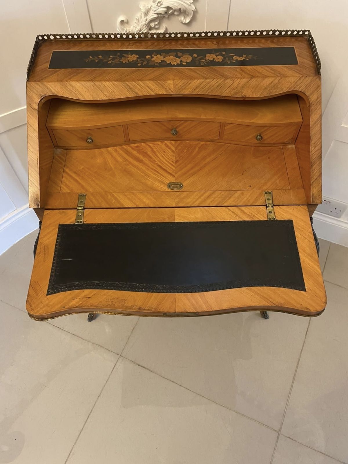 Antique 19th Century Quality Satinwood Freestanding Marquetry Inlaid French Bureau photo for sale