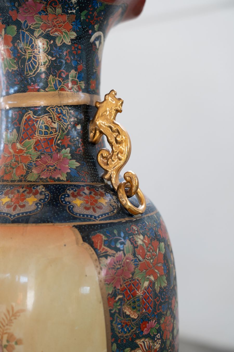 Large Chinese Golden Satsuma Vase, Eastern Miji Period photo 5000.0