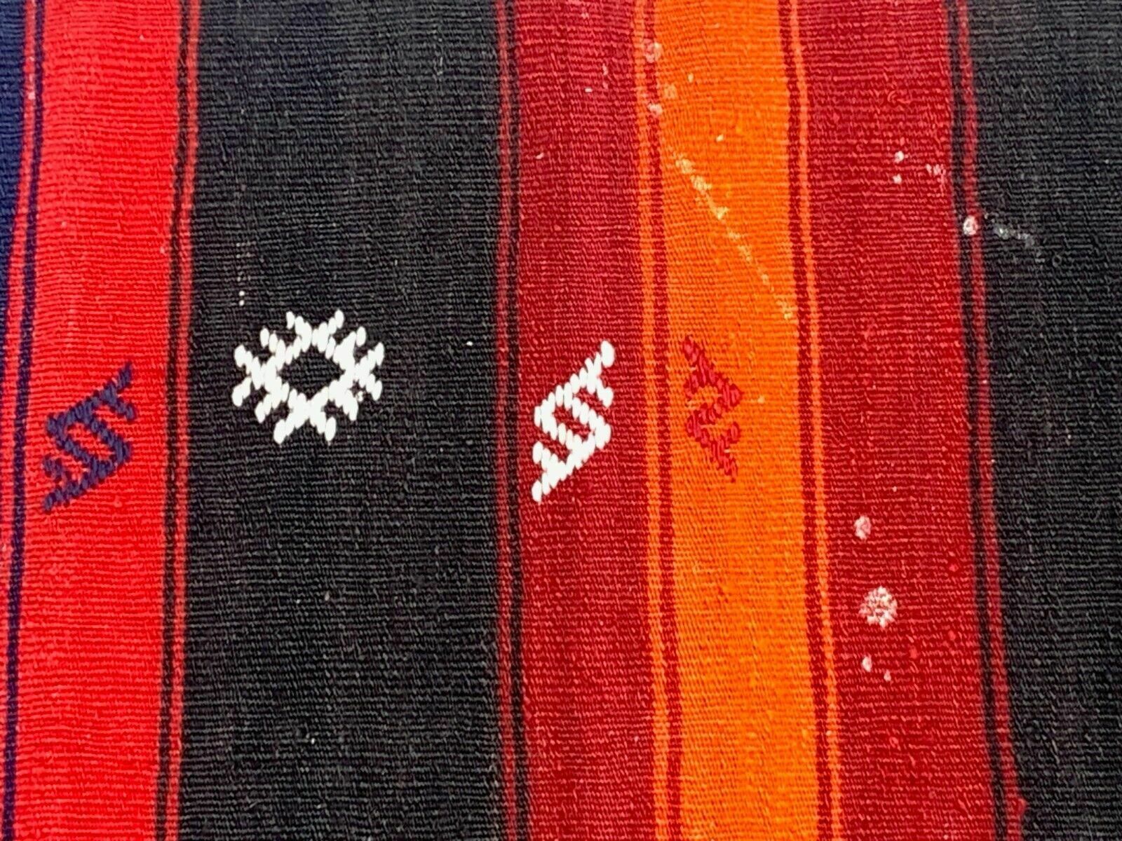 photo furniture Old Turkish Narrow Kilim Runner 285x63 Cm Shabby Chic, Vintage Kelim