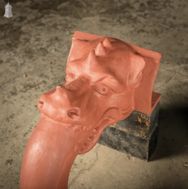 Running Outlet Offset Swan Neck, Dragon Head Design Downpipe Joints, Cast Iron Finished In Red Oxide Paint photo vinterior
