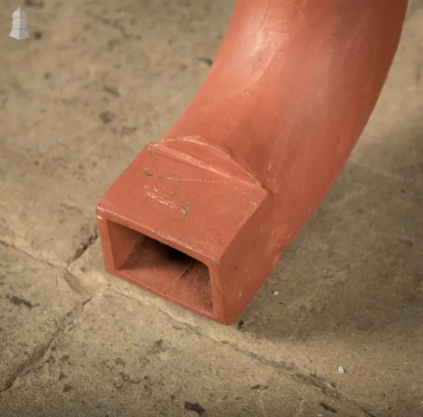 Running Outlet Offset Swan Neck, Dragon Head Design Downpipe Joints, Cast Iron Finished In Red Oxide Paint photo buy
