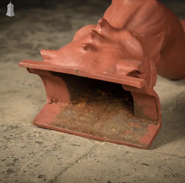photo vintage Running Outlet Offset Swan Neck, Dragon Head Design Downpipe Joints, Cast Iron Finished In Red Oxide Paint