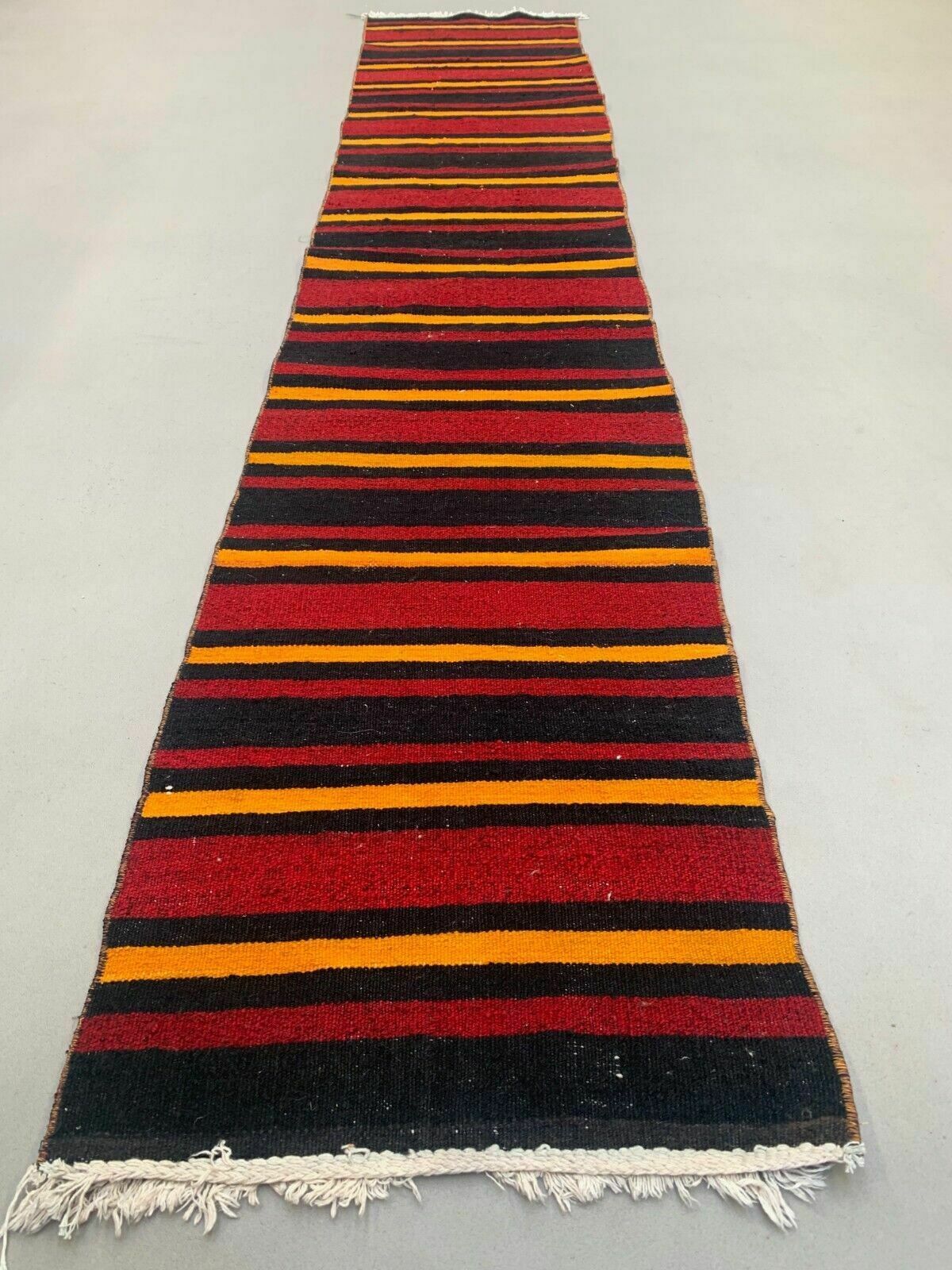 Old Turkish Narrow Kilim Runner 286x55 Cm Shabby Chic, Vintage Kelim photo furniture