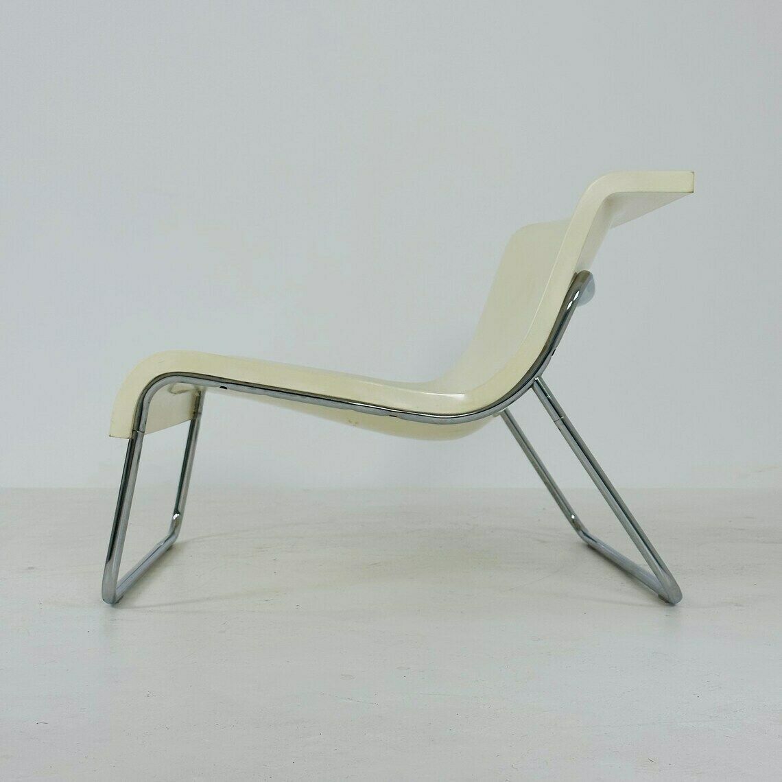 White Form Lounge Chair By Piero Lissoni For Kartell Italy 1990s photo Furniture