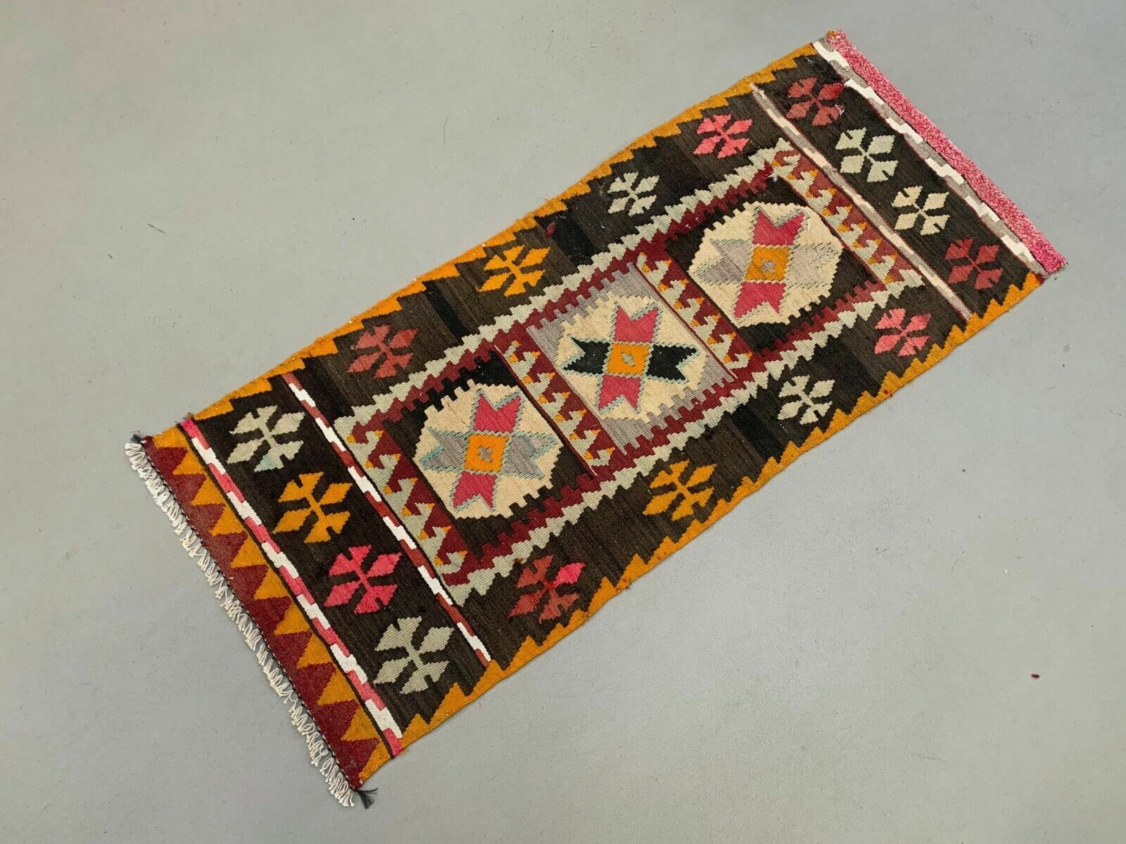 Old Turkish Narrow Kilim Runner 122x51 Cm Shabby Chic, Vintage Kelim photo furniture