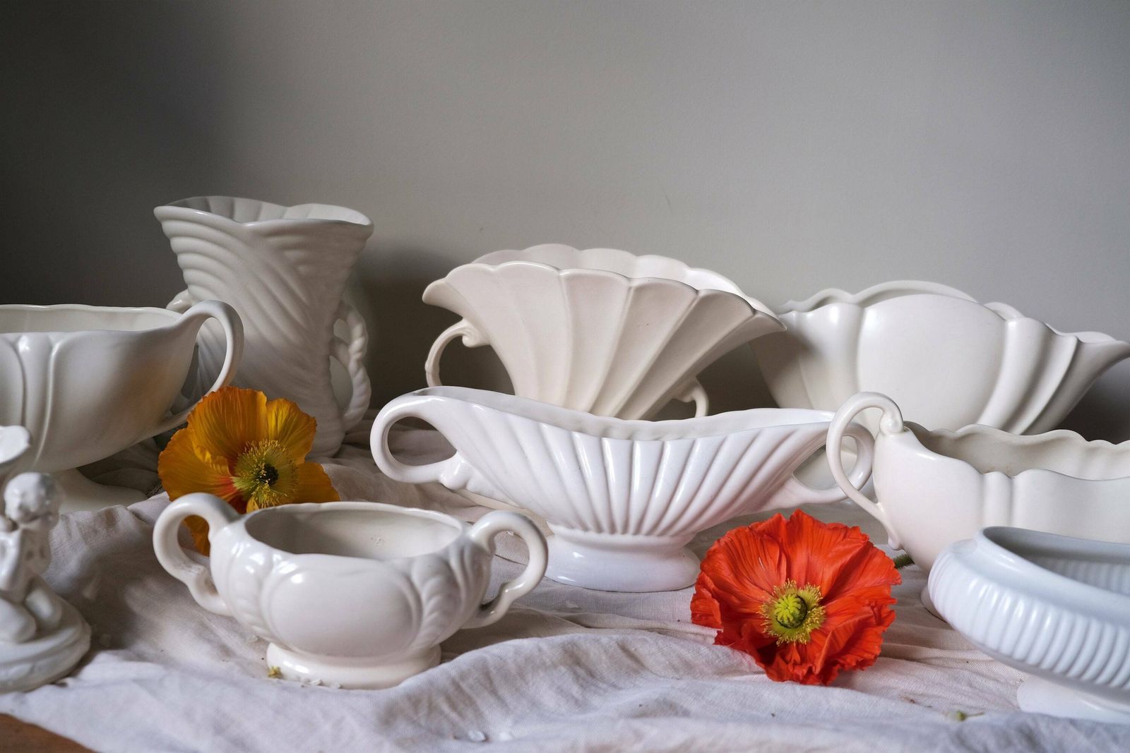 Vintage Mantle Vase With Twin Handle, Art Nouveau Vase, Vintage White Posy Vase photo vintage