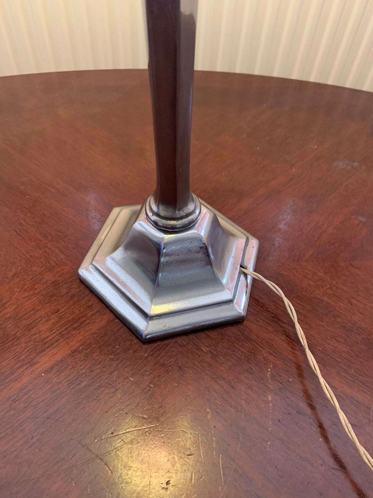 Extraordinary Large Original Uranium Art Deco Chrome & Green Icosahedron Frosted Vaseline Glass Table Lamp Working photo for sale