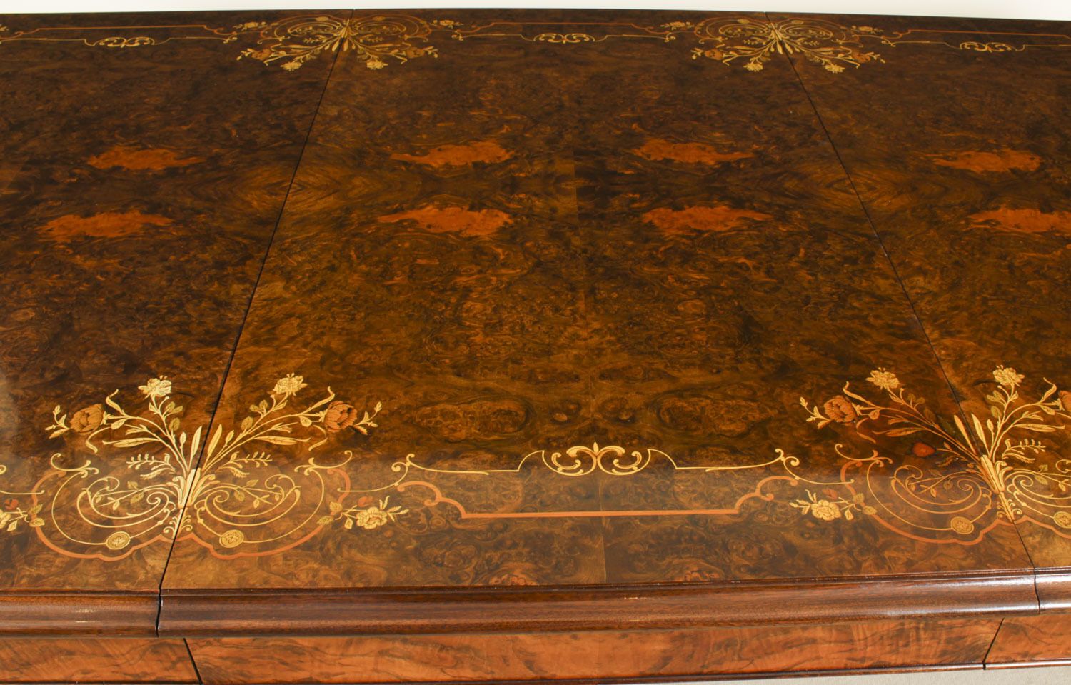 photo vinterior Bespoke Handmade Burr Walnut & Marquetry Dining Table Set