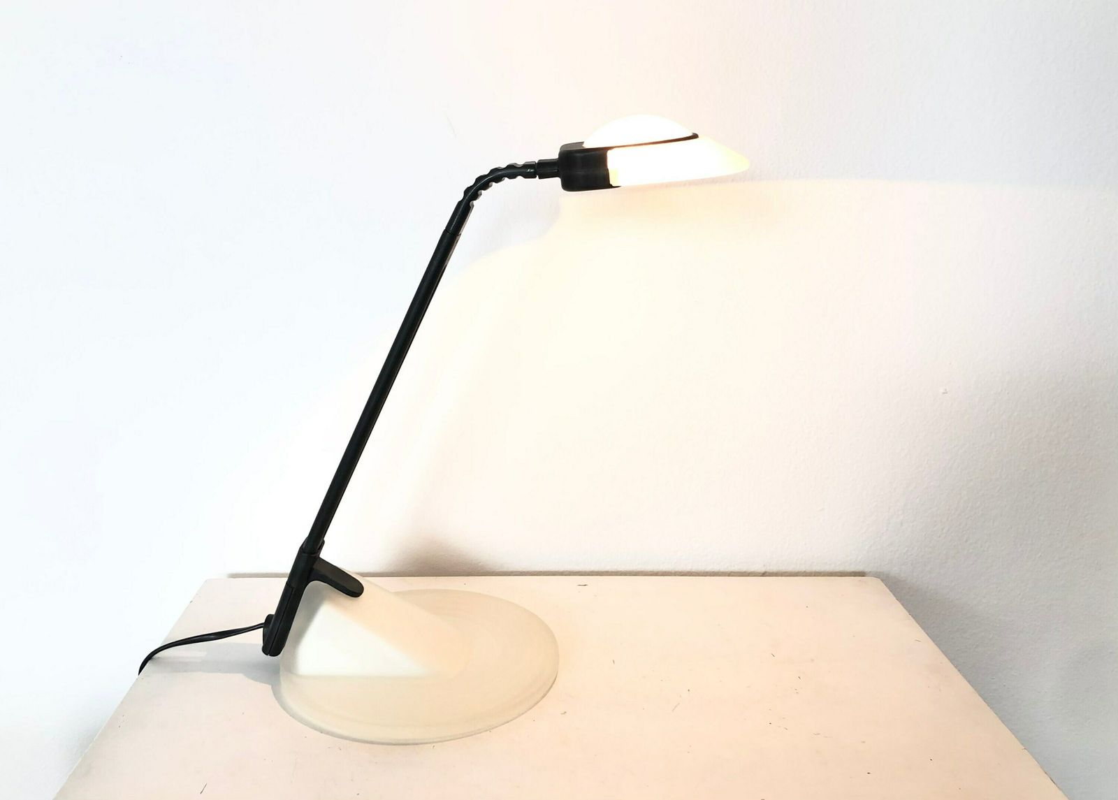 Italian 1980s Postmodern “Gaia Tavolo” Desk Lamp In White Glass And Black Plastic   Design By Marca Ladue For Nordlight, Italy