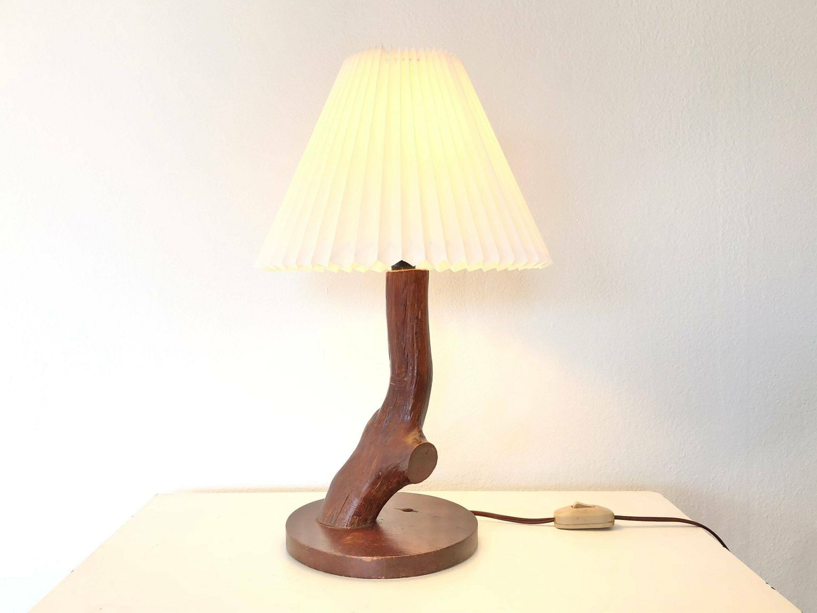 Vintage Danish Mid Century Table Lamp In Wood With Organic Assymetric Shape And White Pleated Shade