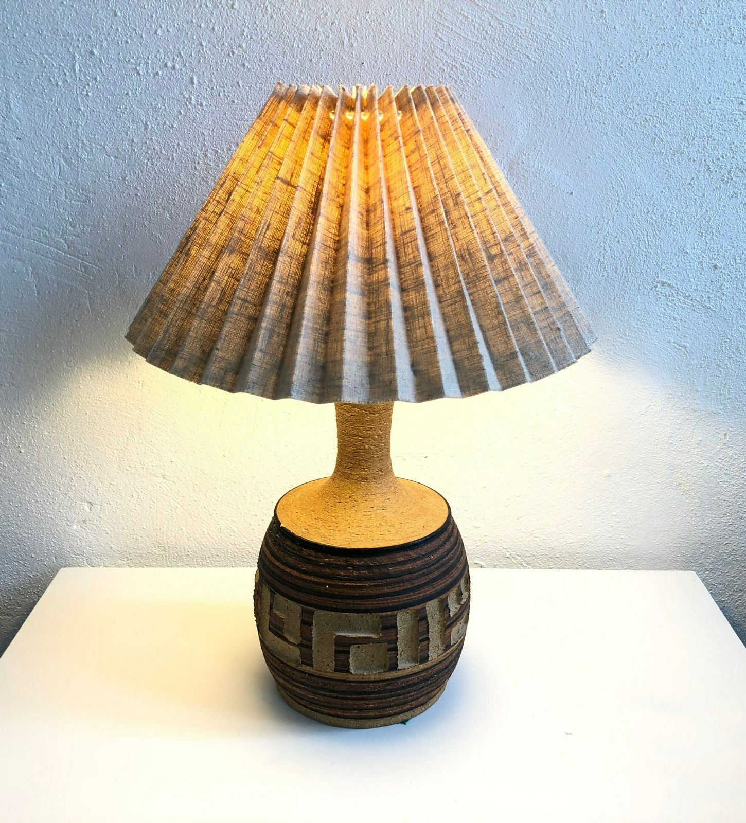 Danish Stoneware Mid Century Table Lamp In Raw Clay, Carved Pattern And Brown Colors With A Pleated Linen Shade   Design From Axella photo for sale