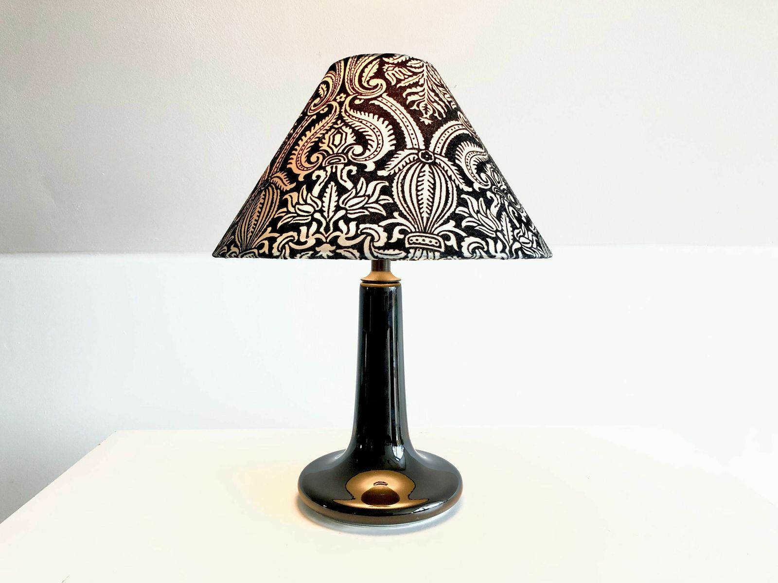 Danish Mid Century Table Lamp In Black Glazed Ceramic Porcelain Base With Black And White Paisley Vintage Fabric Shade   Design By Laoni